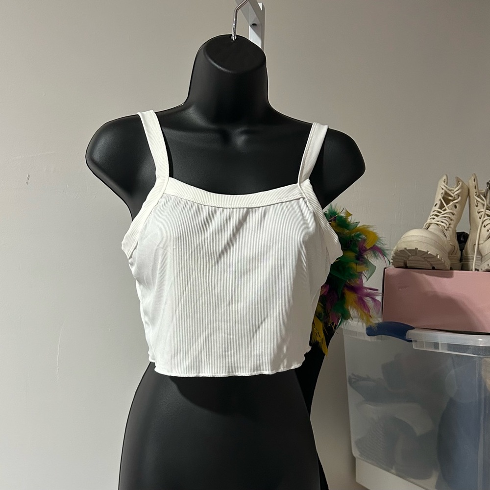 Unlisted Click for Auction Ale rt * White Women's Crop Top SHEIN